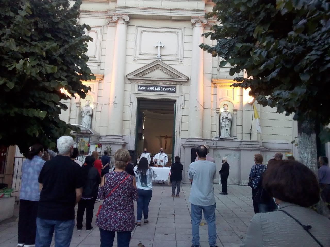 Finaliza el aislamiento preventivo de los Sacerdotes en San Cayetano Finaliza el aislamiento preventivo de los Sacerdotes en San Cayetano